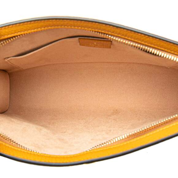 GUCCI Authentic Cream Leather Clutch Bag - Picture 7 of 10